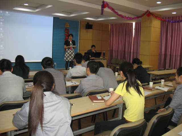 ����������չ�����������Ա��ѵ���